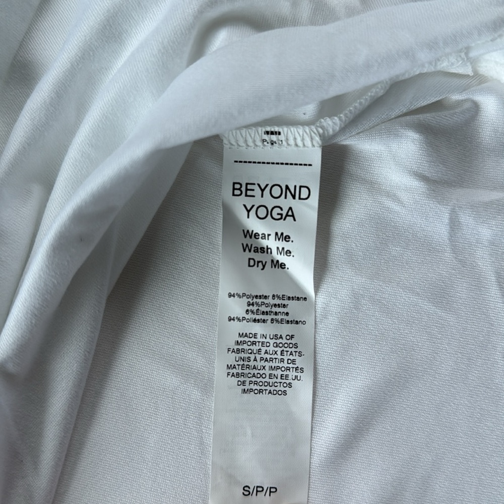 NWOT Beyond Yoga Split Up Long Tee - Picture 6 of 9